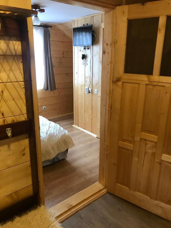 За Горбами Apartment Yaremche Bagian luar foto